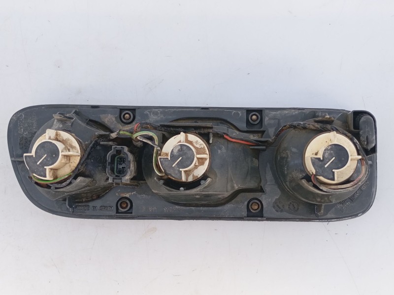 Recambio de piloto trasero derecho de paragolpes para nissan terrano (wd21) 2.7 td referencia OEM IAM 265500X001  E2-A4