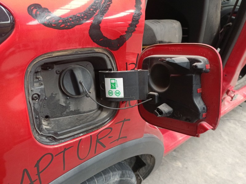 Recambio de tapa exterior combustible para renault captur i (j5_, h5_) 1.2 tce 120 referencia OEM IAM   