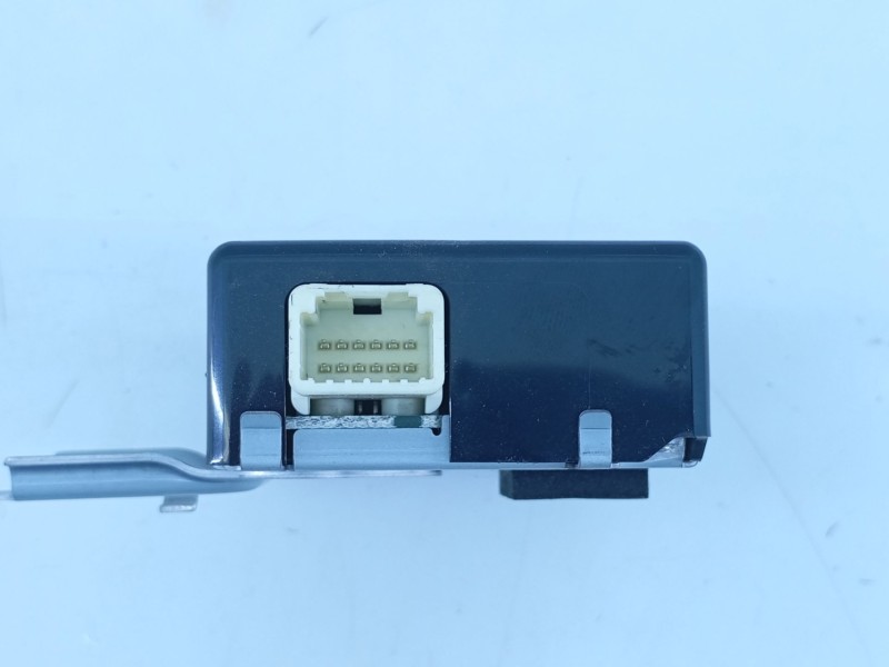 Recambio de modulo electronico para toyota prius plus (_w4_) 1.8 hybrid (zvw40w, zvw41w) referencia OEM IAM 8978047120  E2-B4