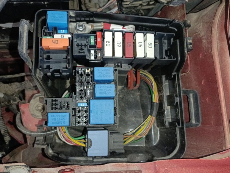 Recambio de caja reles / fusibles para renault captur i (j5_, h5_) 1.2 tce 120 referencia OEM IAM   