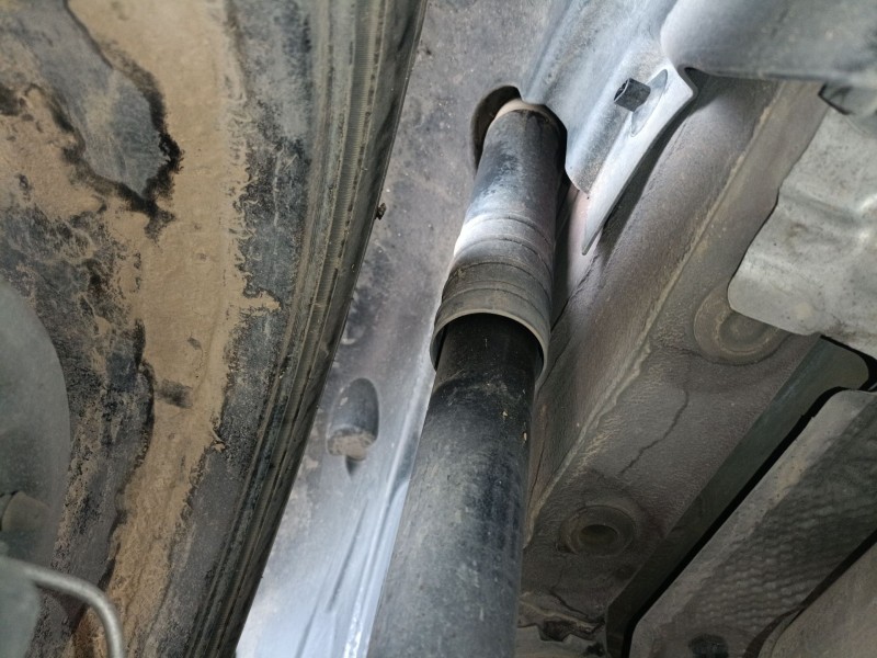 Recambio de amortiguador trasero izquierdo para renault captur i (j5_, h5_) 1.2 tce 120 referencia OEM IAM   