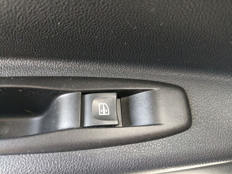 Recambio de mando elevalunas trasero izquierdo para renault captur i (j5_, h5_) 1.5 dci 90 referencia OEM IAM   