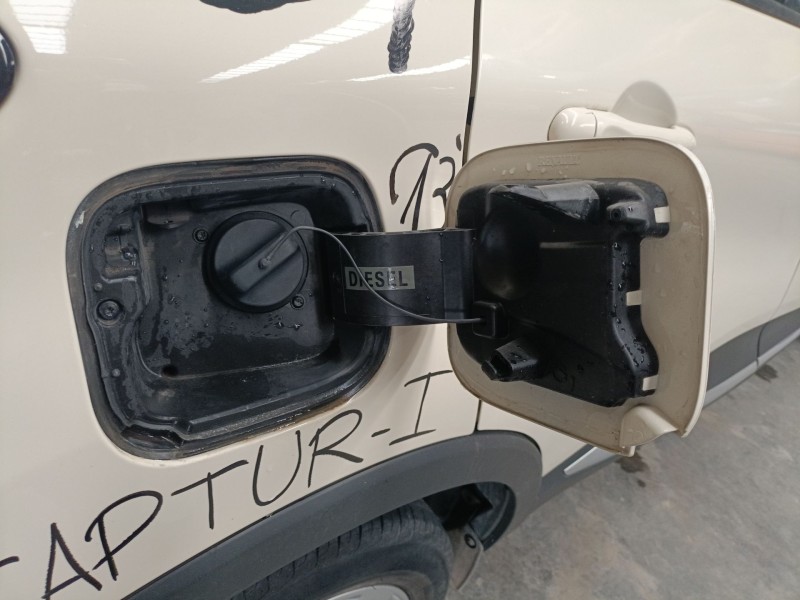 Recambio de tapa exterior combustible para renault captur i (j5_, h5_) 1.5 dci 90 referencia OEM IAM   