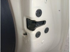 CERRADURA PUERTA TRASERA DERECHA 