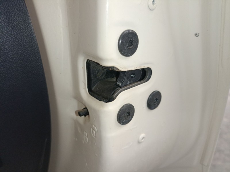 Recambio de cerradura puerta trasera derecha para renault captur i (j5_, h5_) 1.5 dci 90 referencia OEM IAM   