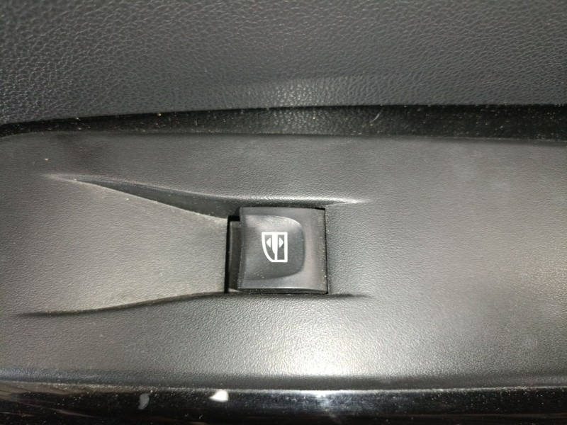 Recambio de mando elevalunas delantero derecho para renault captur i (j5_, h5_) 1.5 dci 90 referencia OEM IAM   