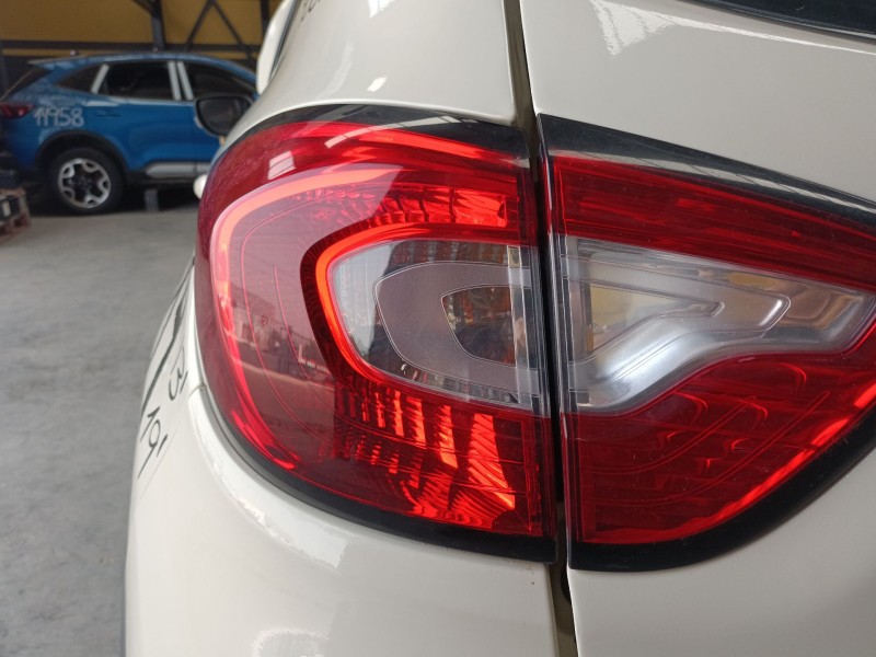 Recambio de piloto trasero izquierdo para renault captur i (j5_, h5_) 1.5 dci 90 referencia OEM IAM   