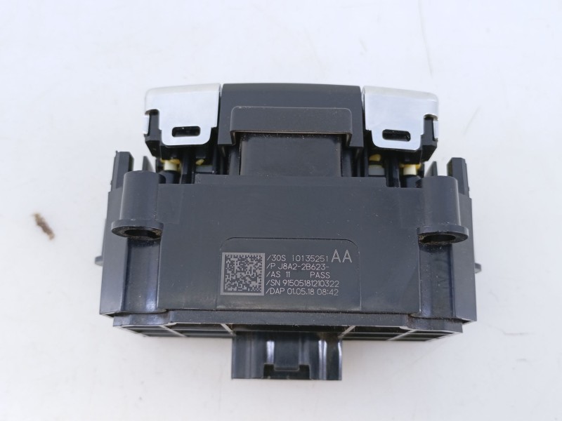 Recambio de palanca freno de mano para land rover range rover velar (l560) 2.0 d200 mhev 4x4 referencia OEM IAM 30S10135251  E3-