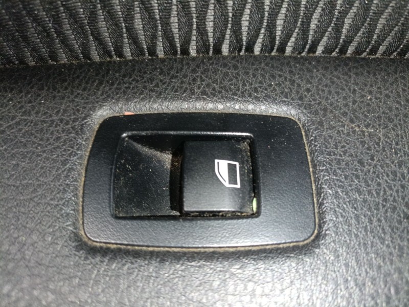 Recambio de mando elevalunas trasero derecho para bmw 1 (f20) 116 d referencia OEM IAM   