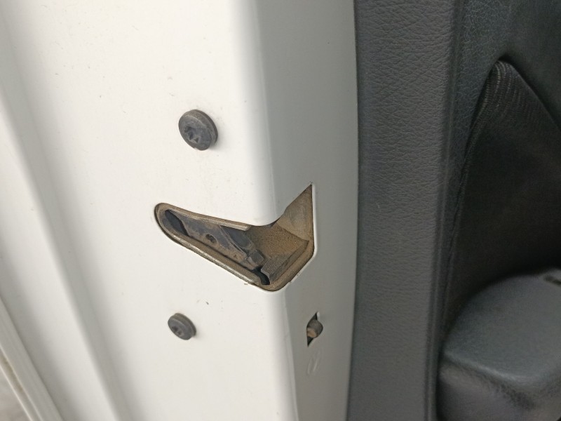 Recambio de cerradura puerta trasera izquierda para bmw 1 (f20) 116 d referencia OEM IAM   