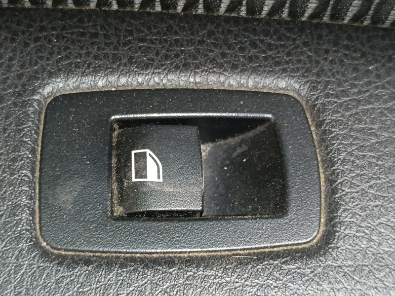 Recambio de mando elevalunas trasero izquierdo para bmw 1 (f20) 116 d referencia OEM IAM   