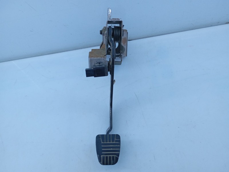 Recambio de pedal freno para chevrolet captiva 2.0 vcdi lt referencia OEM IAM   