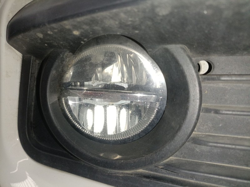 Recambio de faro antiniebla derecho para bmw 1 (f20) 116 d referencia OEM IAM   