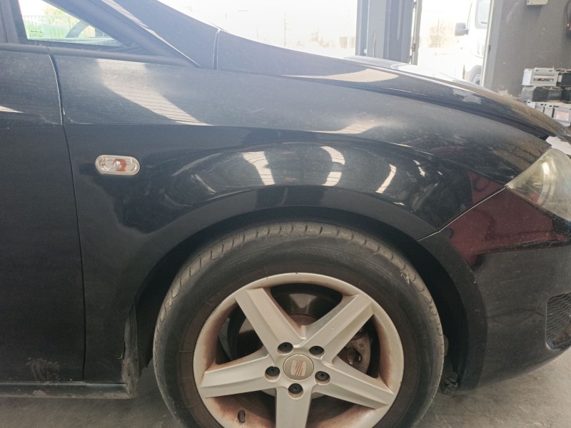Recambio de aleta delantera derecha para seat leon (1p1) 1.9 tdi referencia OEM IAM   