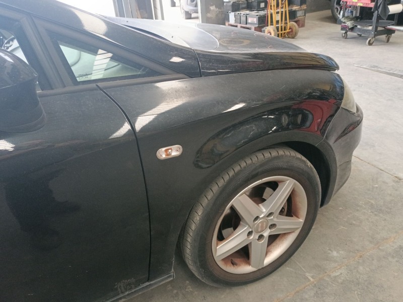 Recambio de aleta delantera derecha para seat leon (1p1) 1.9 tdi referencia OEM IAM   