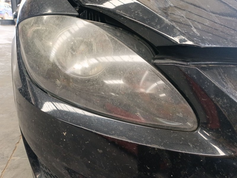Recambio de faro derecho para seat leon (1p1) 1.9 tdi referencia OEM IAM   