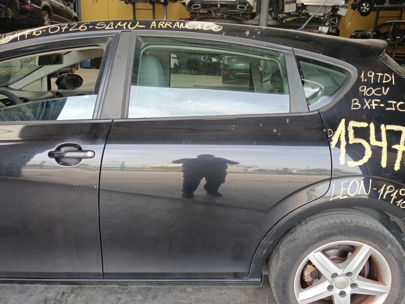 Recambio de puerta trasera izquierda para seat leon (1p1) 1.9 tdi referencia OEM IAM   