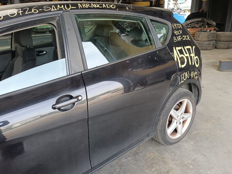 Recambio de puerta trasera izquierda para seat leon (1p1) 1.9 tdi referencia OEM IAM   