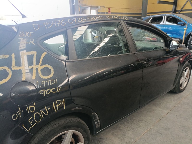 Recambio de puerta trasera derecha para seat leon (1p1) 1.9 tdi referencia OEM IAM   