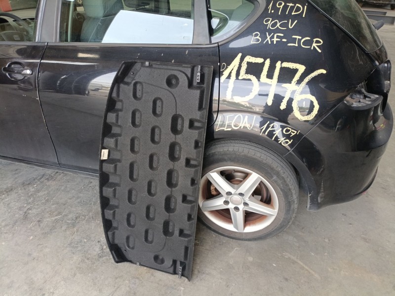 Recambio de bandeja trasera para seat leon (1p1) 1.9 tdi referencia OEM IAM   