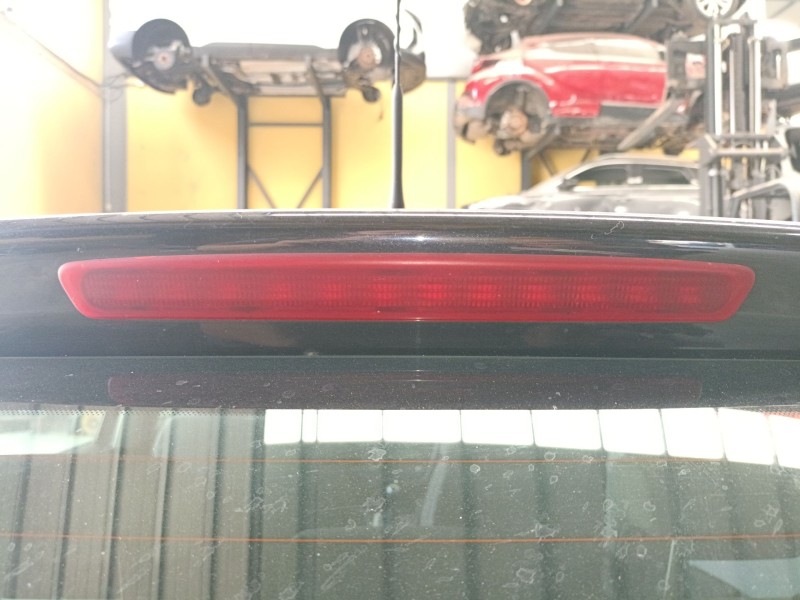 Recambio de luz central de freno para seat leon (1p1) 1.9 tdi referencia OEM IAM   