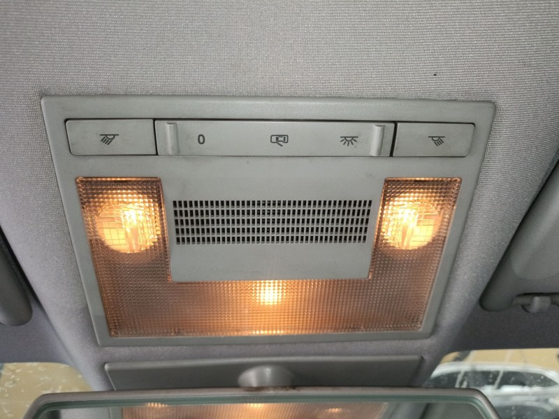 Recambio de luz interior para seat leon (1p1) 1.9 tdi referencia OEM IAM   