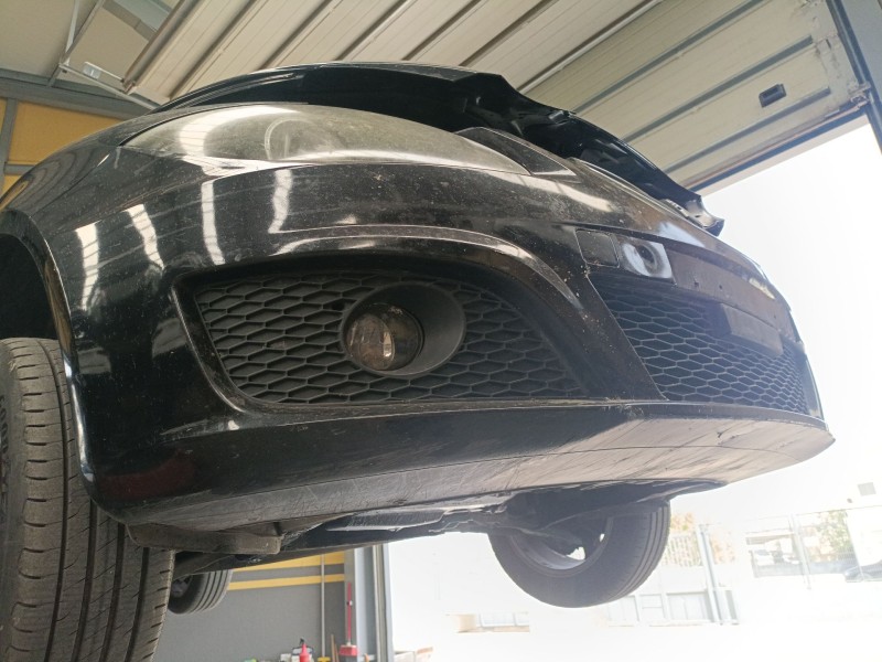 Recambio de paragolpes delantero para seat leon (1p1) 1.9 tdi referencia OEM IAM   