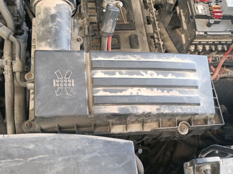 Recambio de filtro aire para seat leon (1p1) 1.9 tdi referencia OEM IAM   