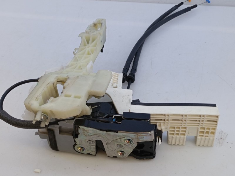Recambio de cerradura puerta delantera derecha para hyundai tucson (tl, tle) 1.7 crdi referencia OEM IAM 81320D7500  E2-B5-30-2