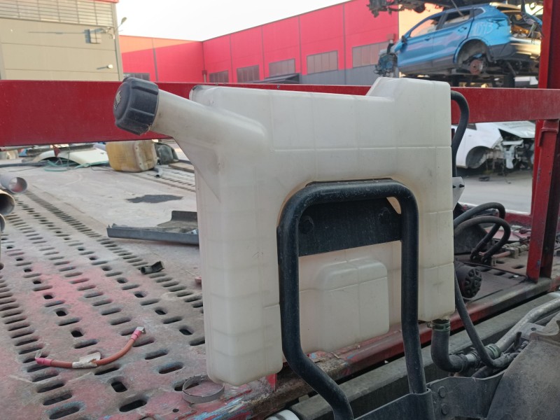 Recambio de deposito expansion para renault trucks referencia OEM IAM   