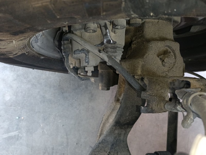 Recambio de pinza freno delantera derecha para renault trucks referencia OEM IAM   