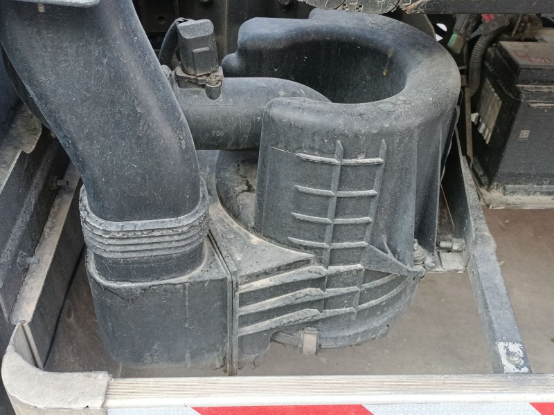 Recambio de filtro aire para renault trucks referencia OEM IAM   