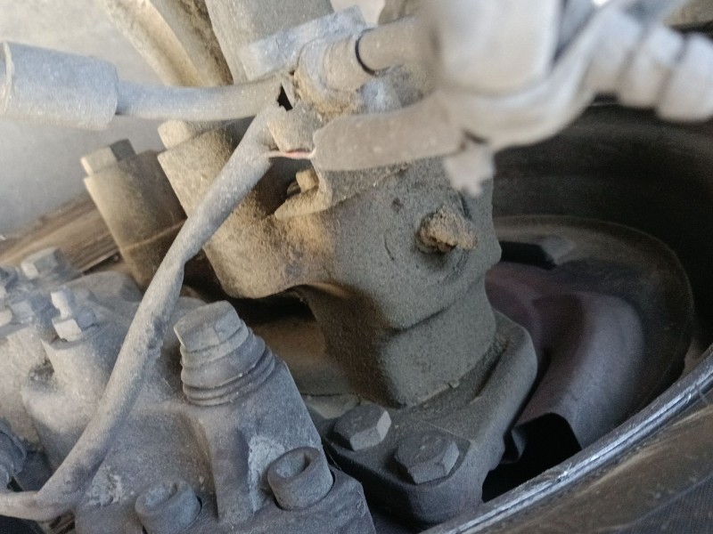 Recambio de mangueta delantera izquierda para renault trucks referencia OEM IAM   