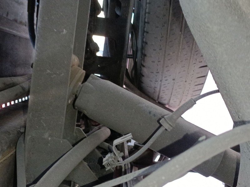 Recambio de amortiguador trasero izquierdo para renault trucks referencia OEM IAM   