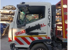 Recambio de puerta delantera izquierda para renault trucks referencia OEM IAM   