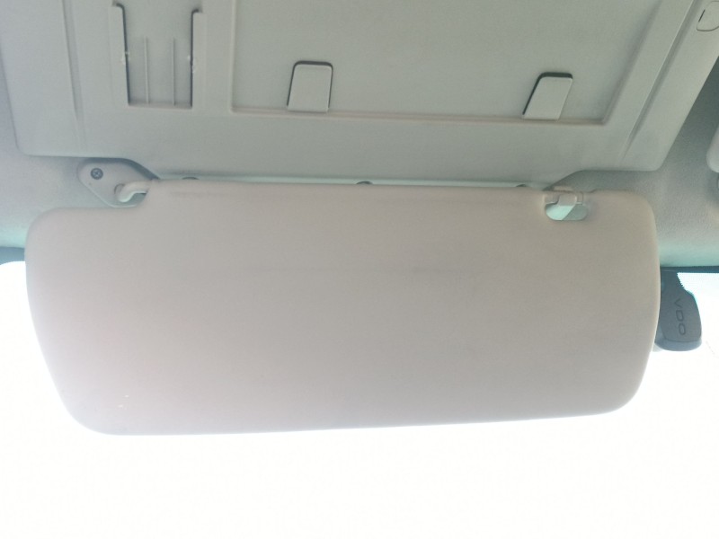 Recambio de parasol izquierdo para renault trucks referencia OEM IAM   