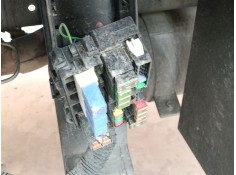 Recambio de caja reles / fusibles para renault trucks referencia OEM IAM   
