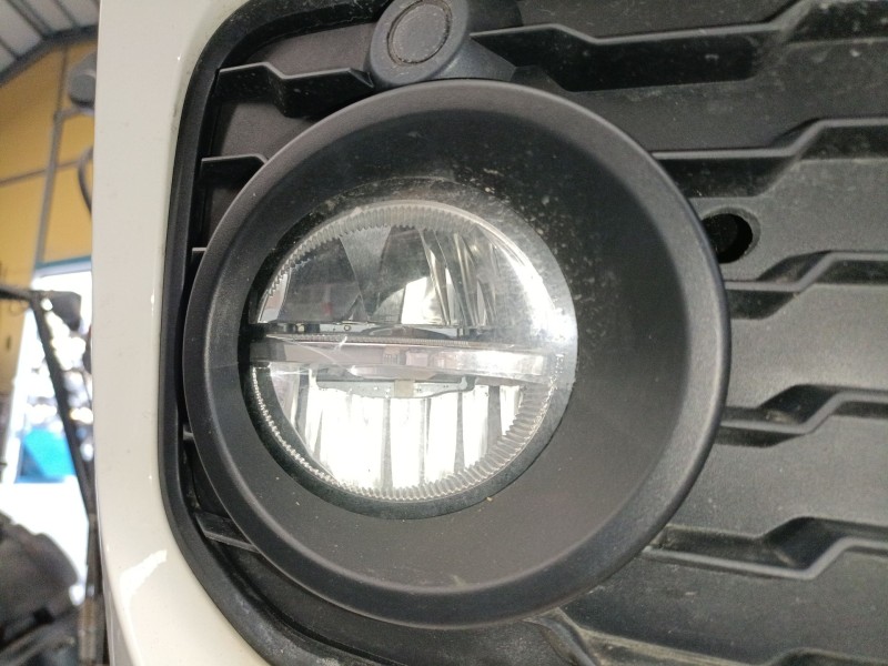 Recambio de faro antiniebla derecho para bmw 1 (f20) 118 d referencia OEM IAM   