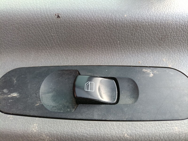 Recambio de mando elevalunas delantero derecho para volkswagen crafter 30-50 furgoneta (2e_) 2.0 tdi referencia OEM IAM   