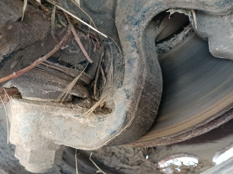 Recambio de mangueta delantera derecha para volkswagen crafter 30-50 furgoneta (2e_) 2.0 tdi referencia OEM IAM   