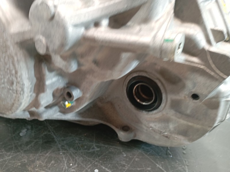 Recambio de caja cambios para bmw x1 (f48) sdrive 18 d referencia OEM IAM GA8G44AW  