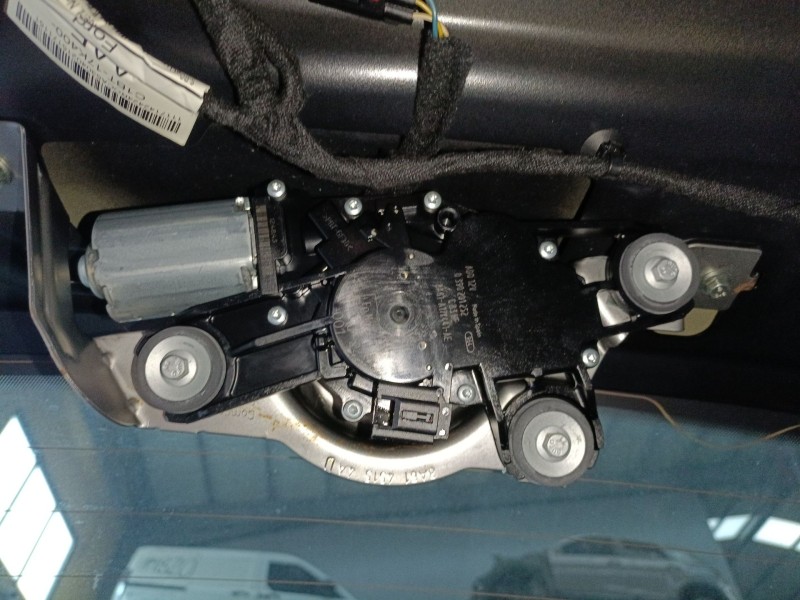Recambio de motor limpia trasero para ford fiesta vi (cb1, ccn) 1.25 referencia OEM IAM 8A61A17K441AE 0390201252 