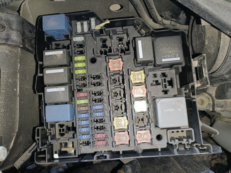 Recambio de caja reles / fusibles para ford fiesta vi (cb1, ccn) 1.25 referencia OEM IAM   