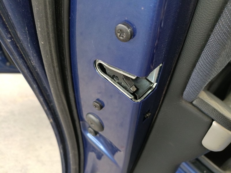 Recambio de cerradura puerta trasera izquierda para bmw 3 (e90) 320 d referencia OEM IAM   