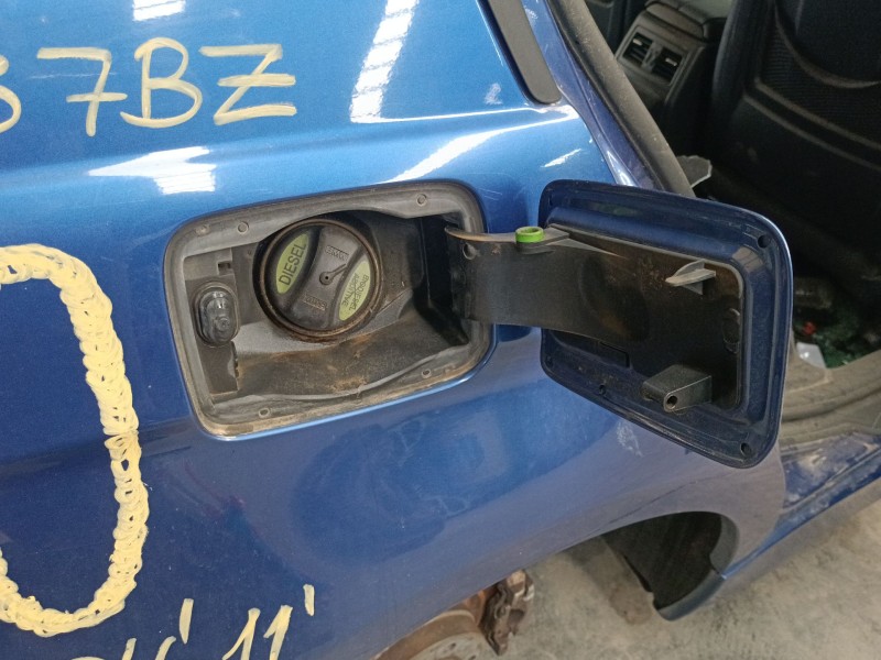 Recambio de tapa exterior combustible para bmw 3 (e90) 320 d referencia OEM IAM   