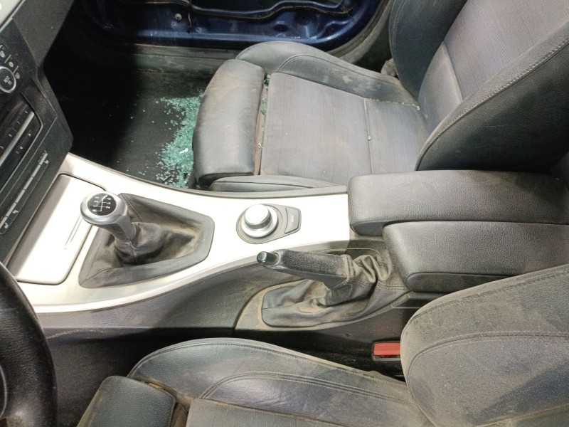 Recambio de consola central para bmw 3 (e90) 320 d referencia OEM IAM   