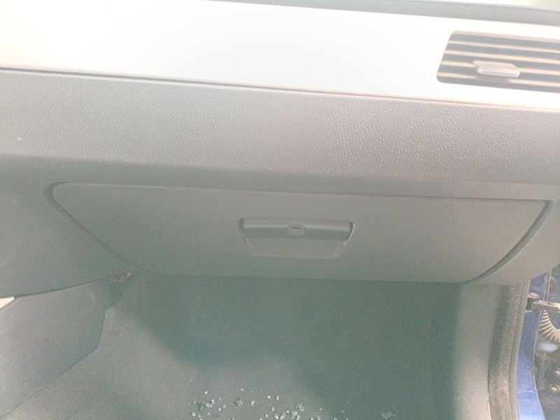 Recambio de guantera para bmw 3 (e90) 320 d referencia OEM IAM   