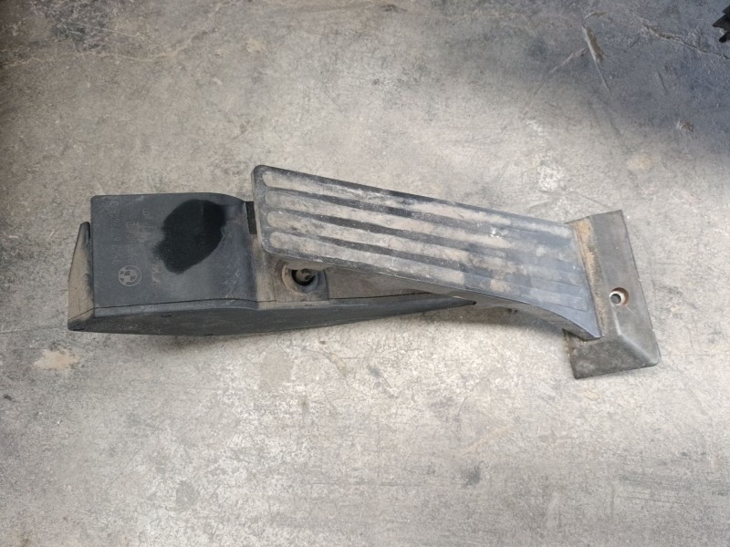 Recambio de pedal acelerador para bmw 3 (e90) 320 d referencia OEM IAM 6772646  