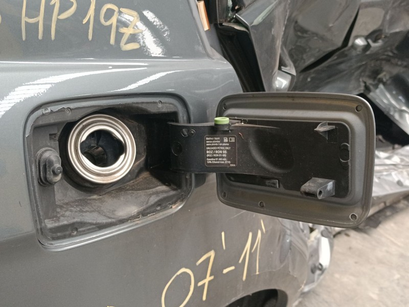 Recambio de tapa exterior combustible para bmw 3 (e90) 318 i referencia OEM IAM   