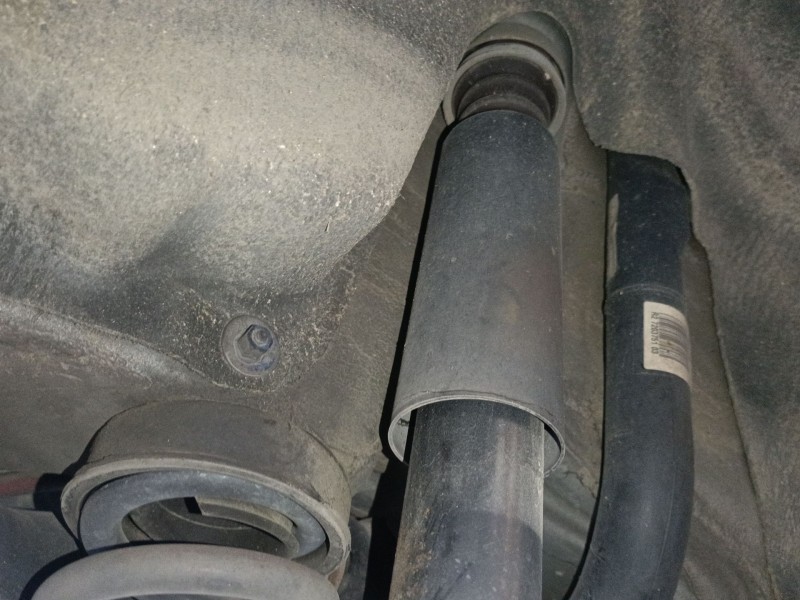 Recambio de amortiguador trasero derecho para bmw 3 (e90) 318 i referencia OEM IAM   